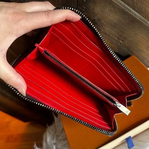 Christian Louboutin Brown Panettone Spike Wallet loubinthesky - Picture 7 of 16